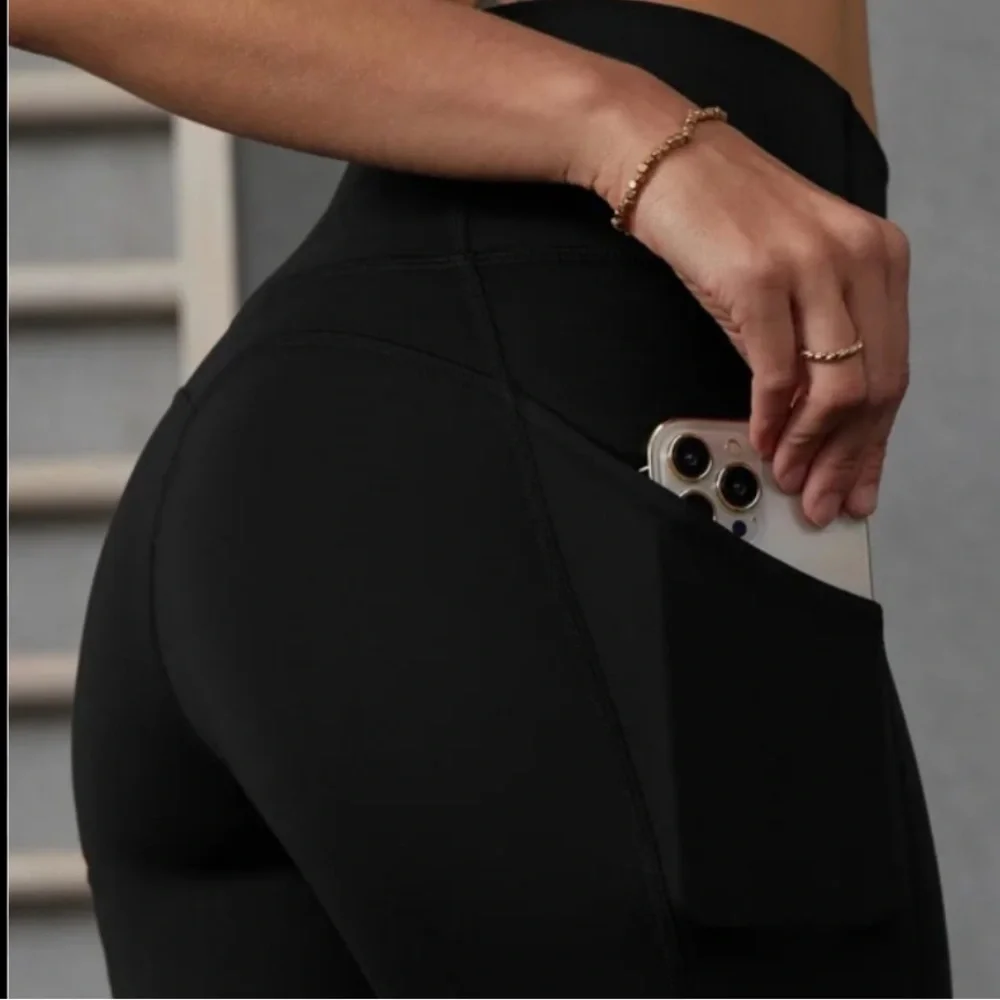 Fabletics - OASIS HIGH-WAISTED 7/8 LEGGING - Picture 2 of 5